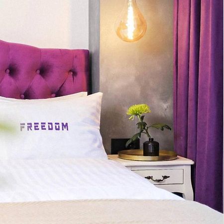 Freedom Apartments In City Center Kiev Eksteriør billede